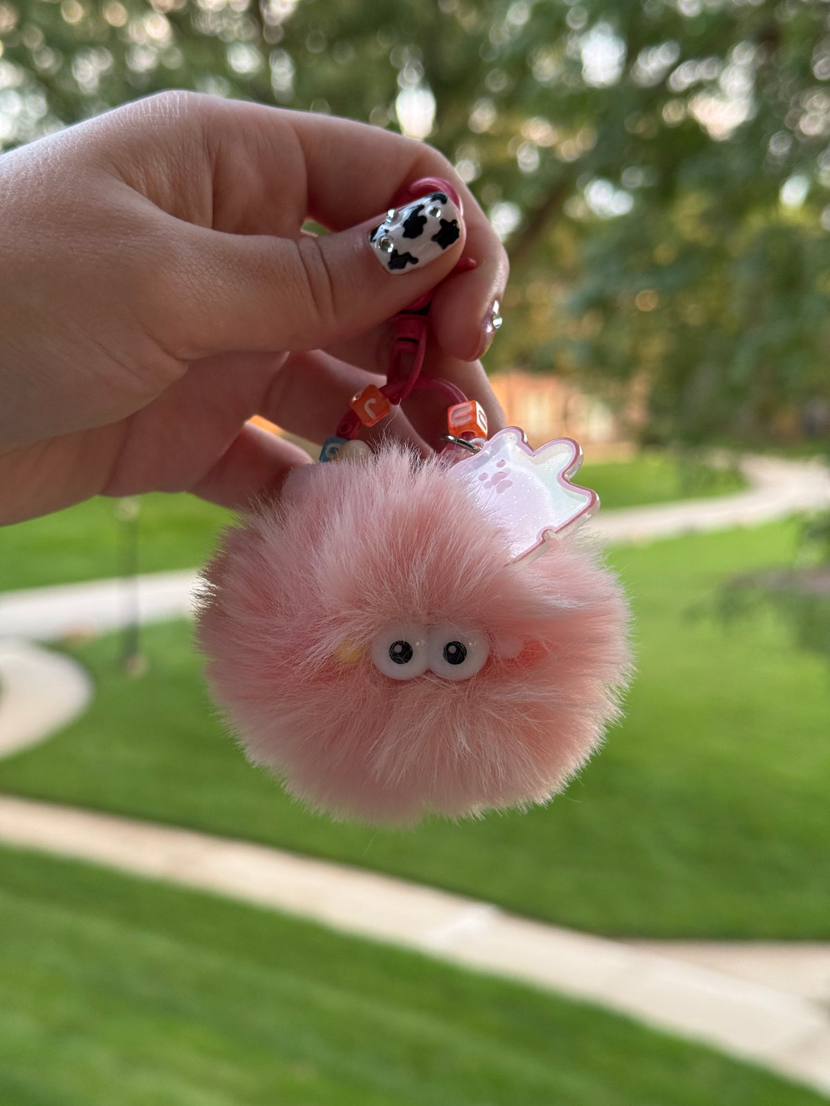 🐷 Pink Piggy Pom-Pom Charm Keychain